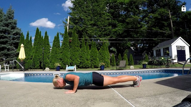 Jag har hittat en ny app, Nike Training. Jag behöver inget gym utan kan göra det hemma! Toppen för mig!